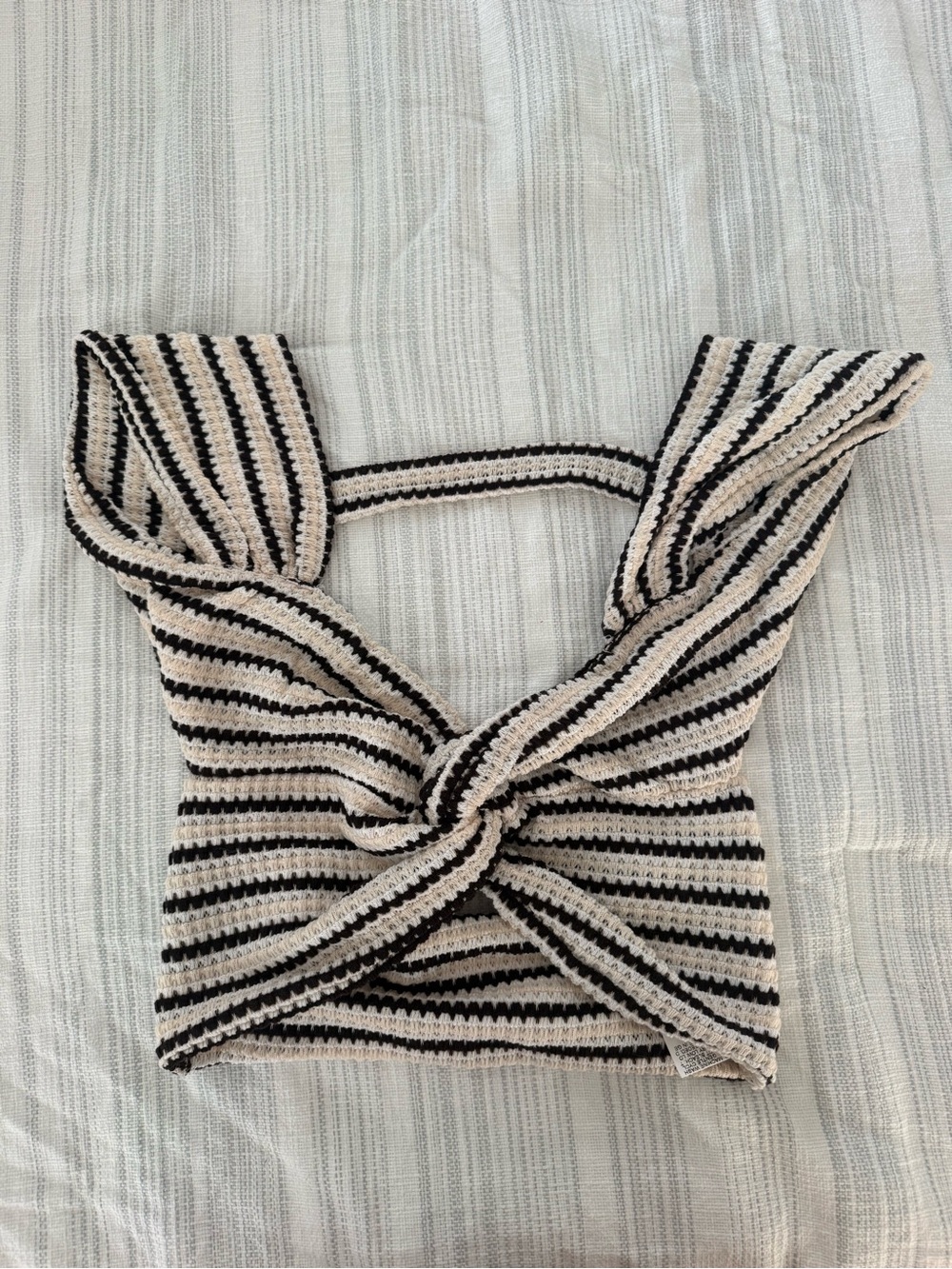 Summer Striped Twist-Front Knit Crop Top - Black & Cream